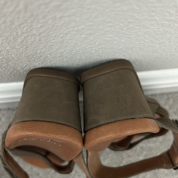 Dansko Aubree Wedge Sandal Taupe 36 5.5/6 NWOB - Picture 5 of 7